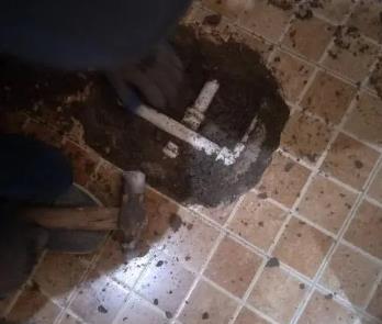 银川卫生间漏水维修公司为您分享下卫生间渗水如何处理及注意事项