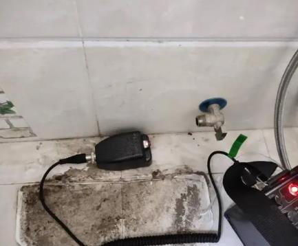 银川屋顶漏水维修公司分享下卫生间漏水的危害及解决方法